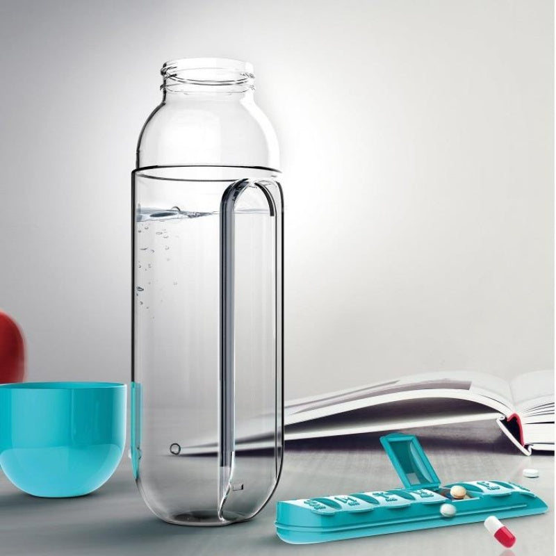 Bouteille d'eau 2-en-1 avec pilulier de Médicaments (7 jours) – 600 ml