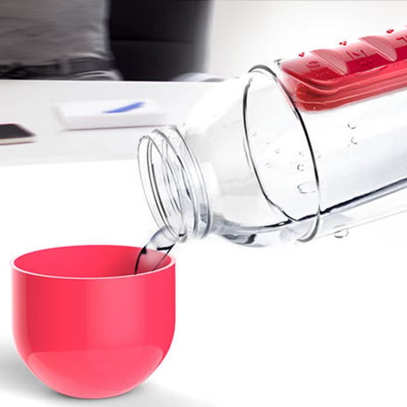 Bouteille d'eau 2-en-1 avec pilulier de Médicaments (7 jours) – 600 ml